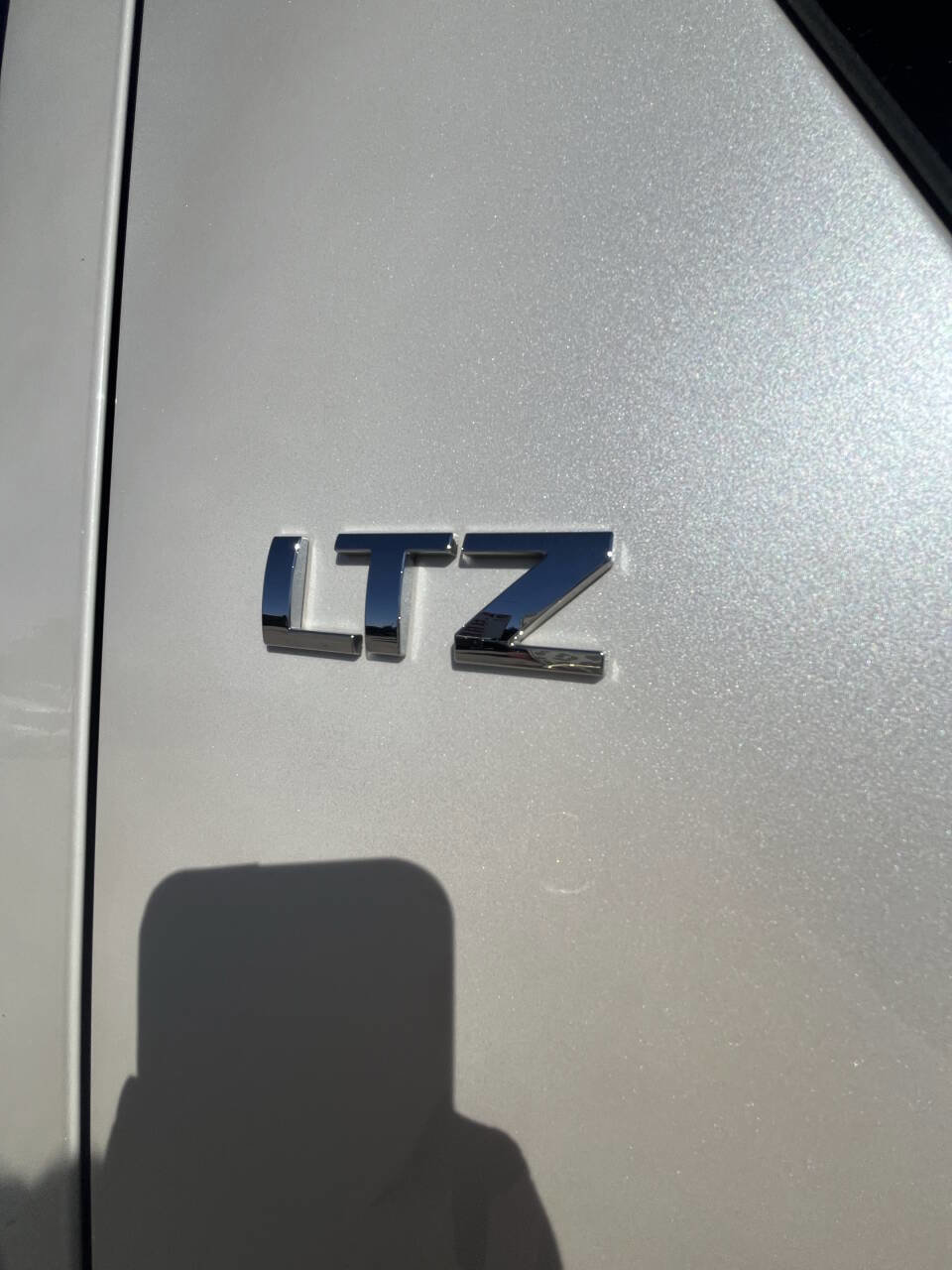 Used 2011 Chevrolet Suburban LTZ image 22