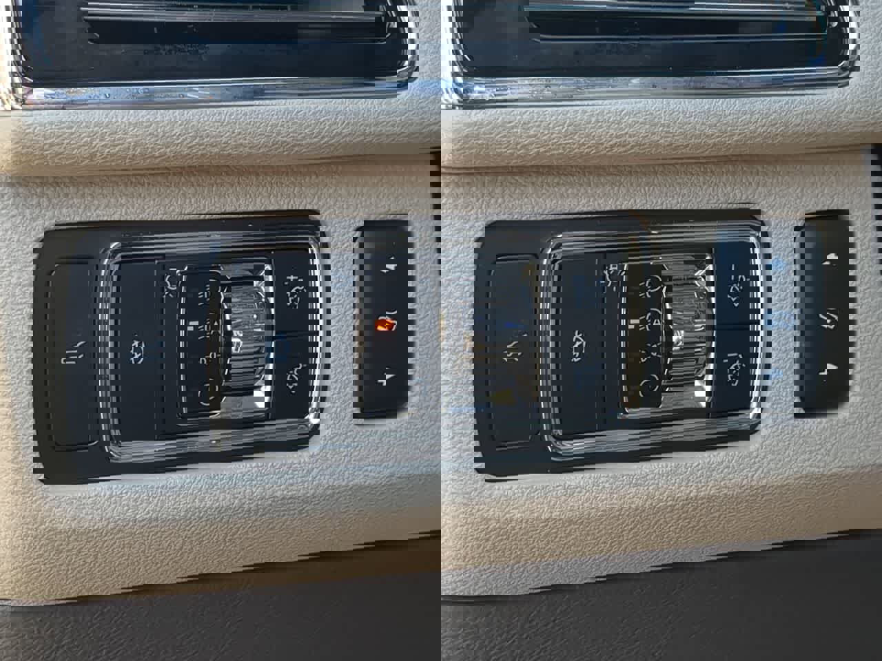 Used 2024 Lincoln Navigator Reserve image 35