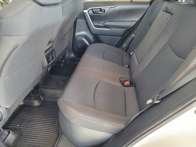 Used 2022 Toyota RAV4 LE AWD/4WD image 15