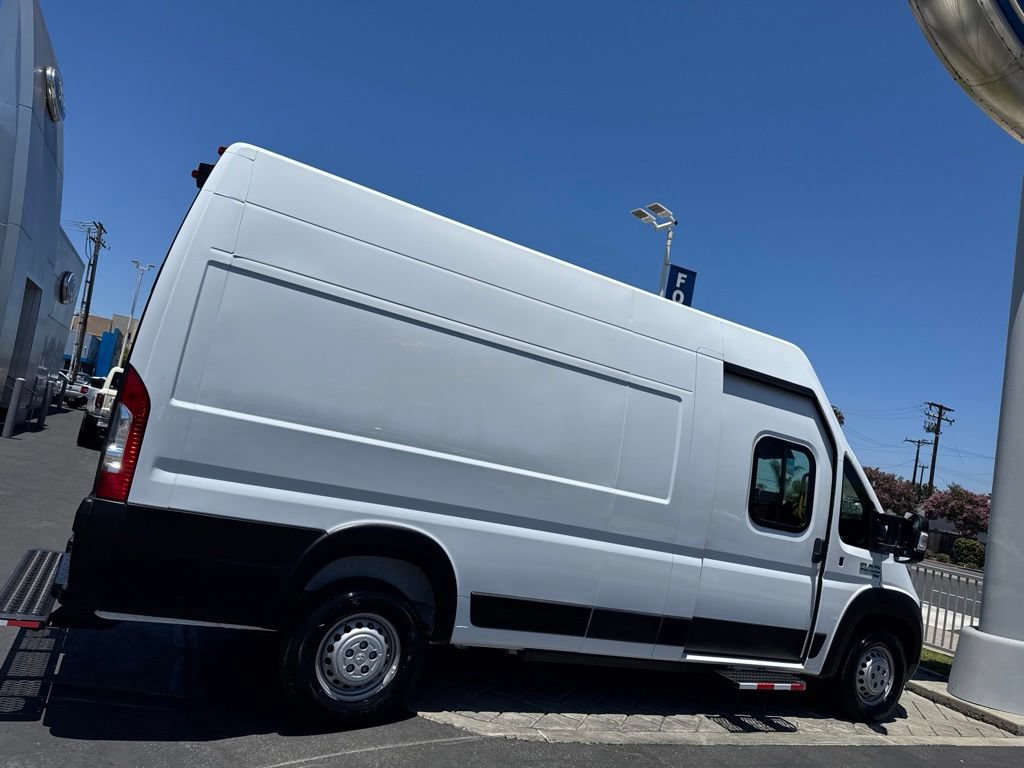 Used 2024 RAM ProMaster 3500 w/ Delivery Van Package FWD image 2