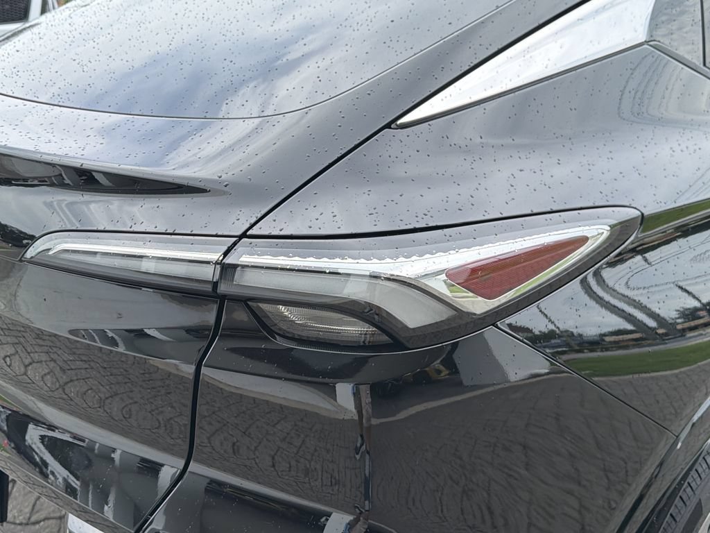 Certified 2025 Buick Envista Avenir FWD image 11