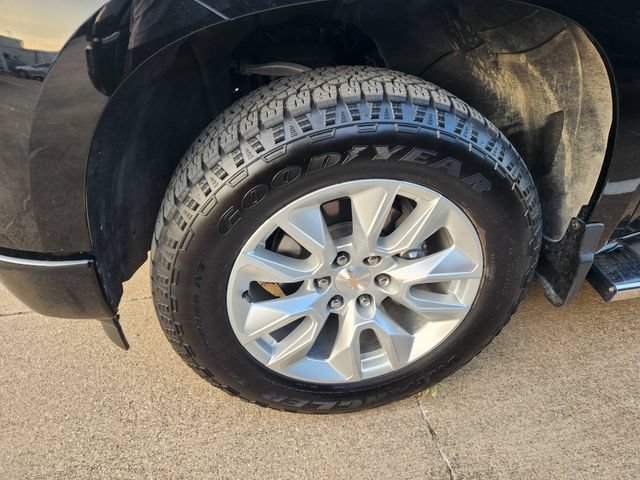 Used 2025 Chevrolet Silverado 1500 Custom AWD/4WD image 9