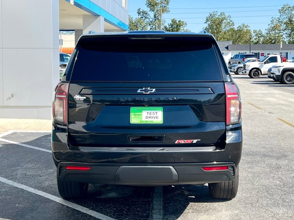 Used 2023 Chevrolet Suburban RST w/ Luxury Package image 5