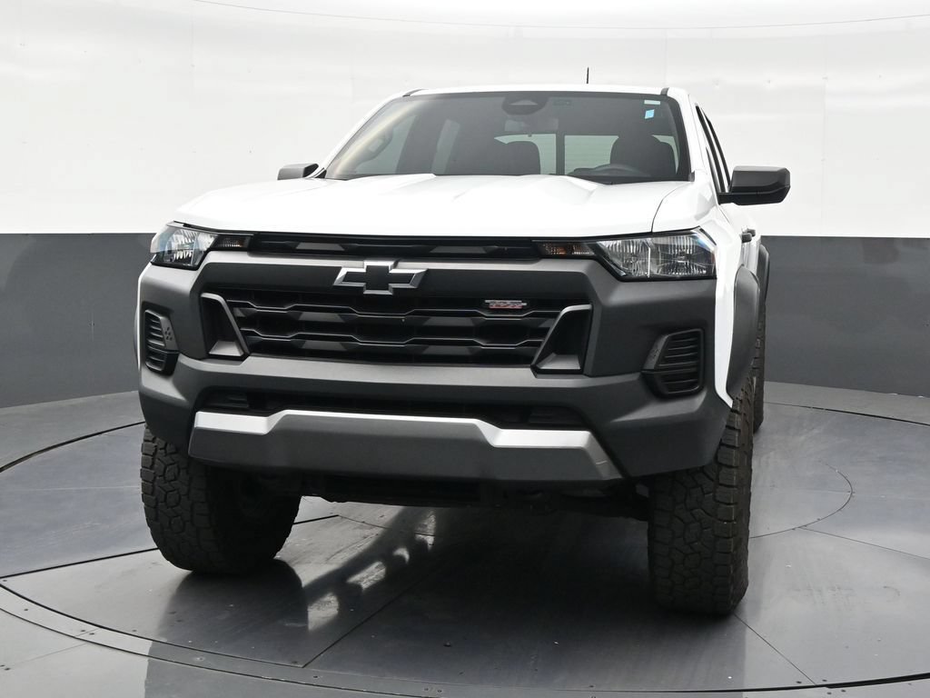 Used 2024 Chevrolet Colorado Trail Boss w/ Advanced Trailering Package AWD/4WD image 8