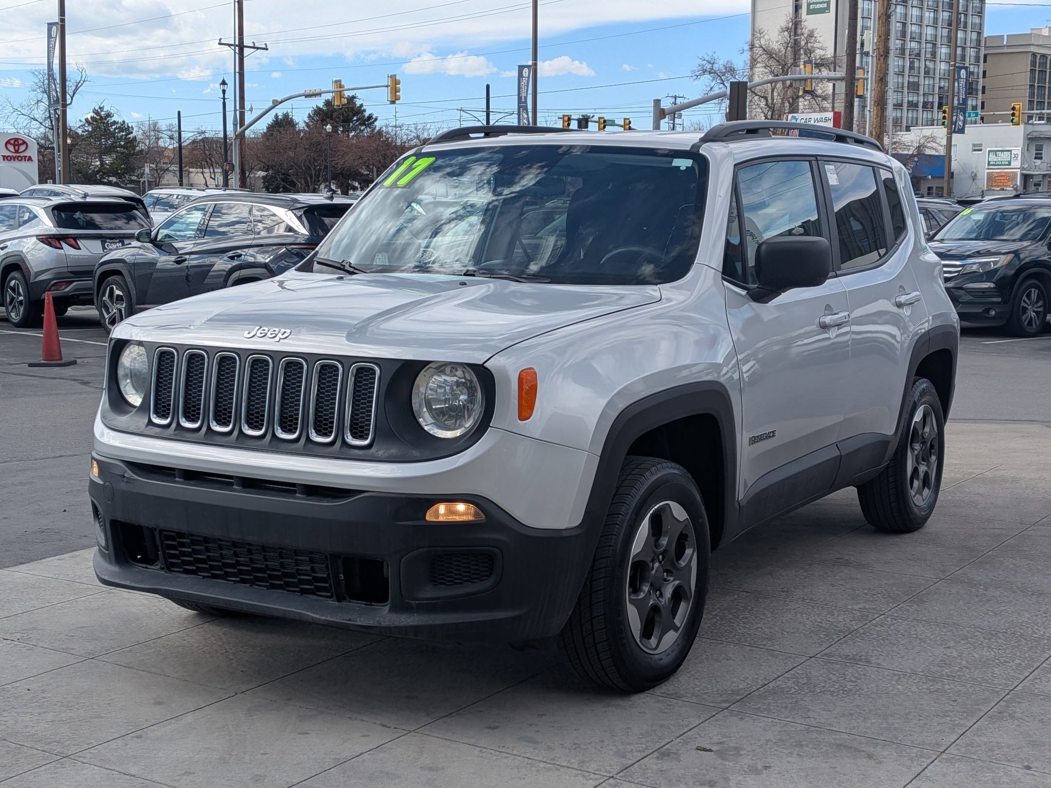 Used 2017 Jeep Renegade Sport w/ Power & Air Group image 9