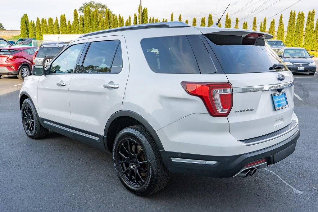 Used 2018 Ford Explorer Platinum AWD/4WD image 10