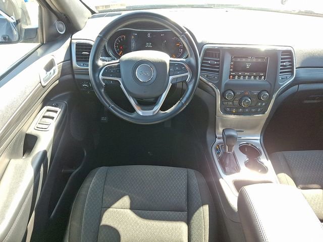 Used 2021 Jeep Grand Cherokee Laredo image 12