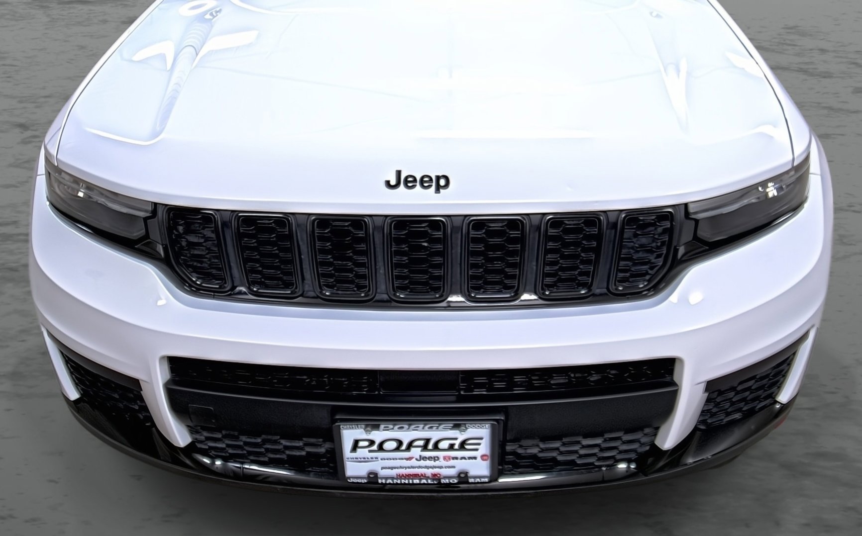 Used 2024 Jeep Grand Cherokee L Laredo image 16