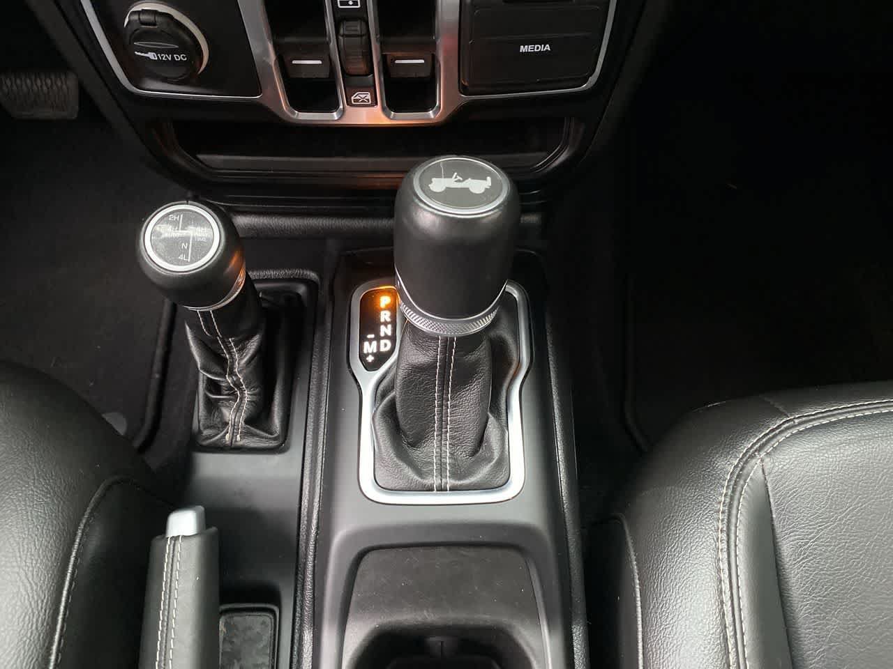 Used 2021 Jeep Wrangler Unlimited Sahara w/ Cold Weather Group AWD/4WD image 26