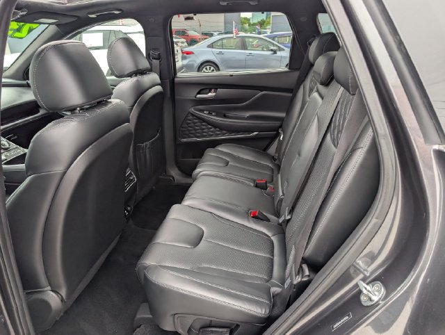 Used 2023 Hyundai Santa Fe Calligraphy w/ Winter Weather Package AWD/4WD image 15