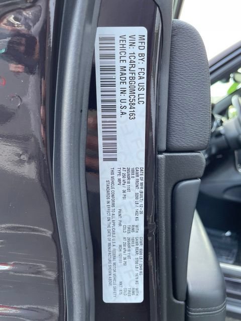 Used 2021 Jeep Grand Cherokee Limited AWD/4WD image 39