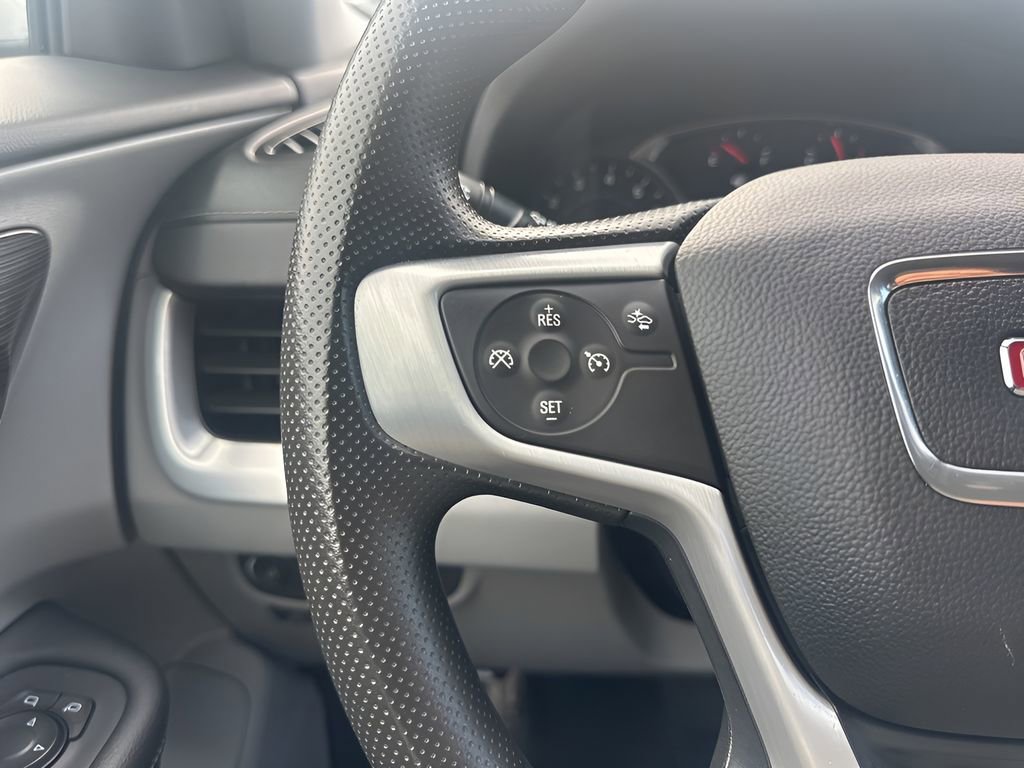Used 2024 GMC Terrain SLE image 13