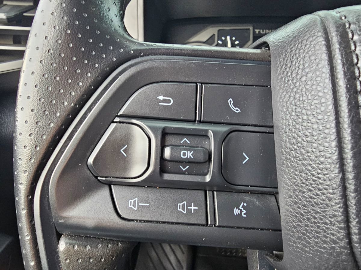 Used 2025 Toyota Tundra SR image 31