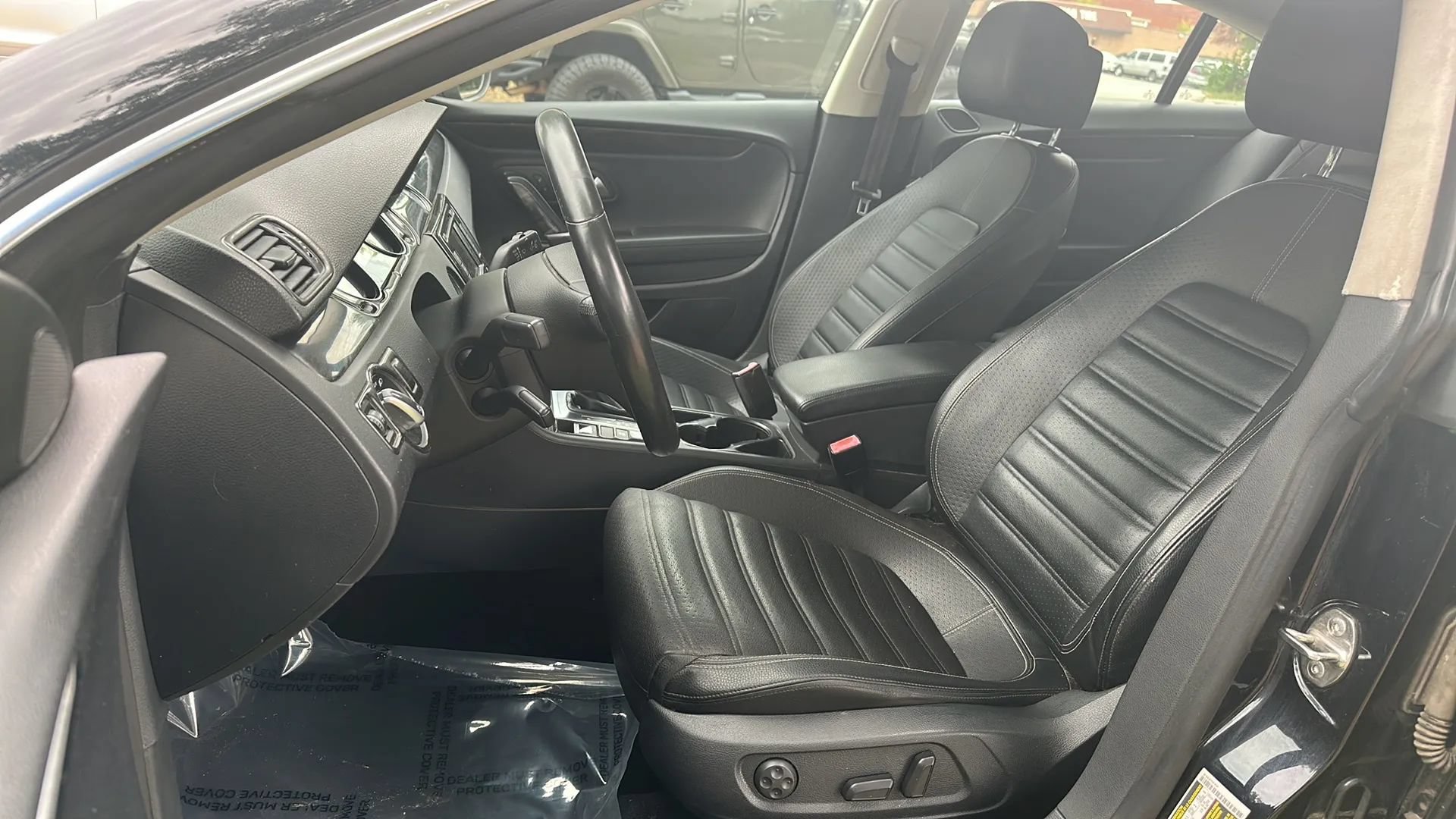 Used 2013 Volkswagen CC Lux FWD image 12
