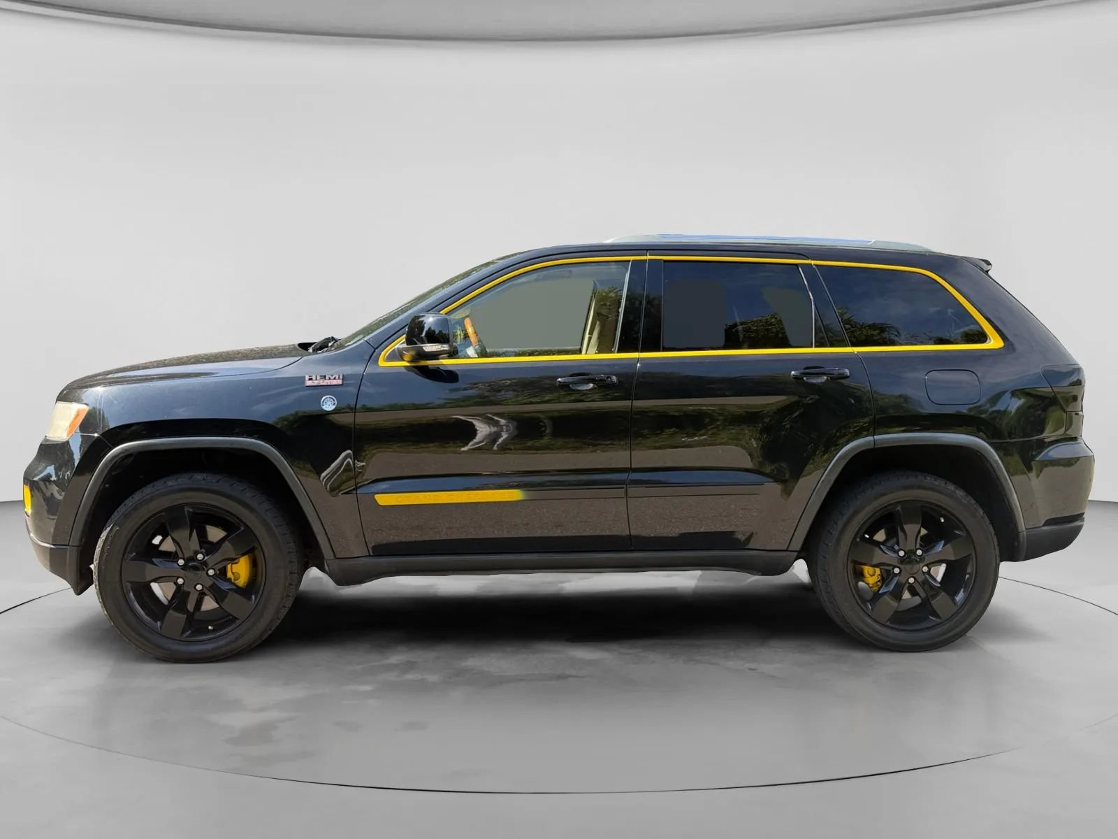 Used 2012 Jeep Grand Cherokee Overland AWD/4WD image 2