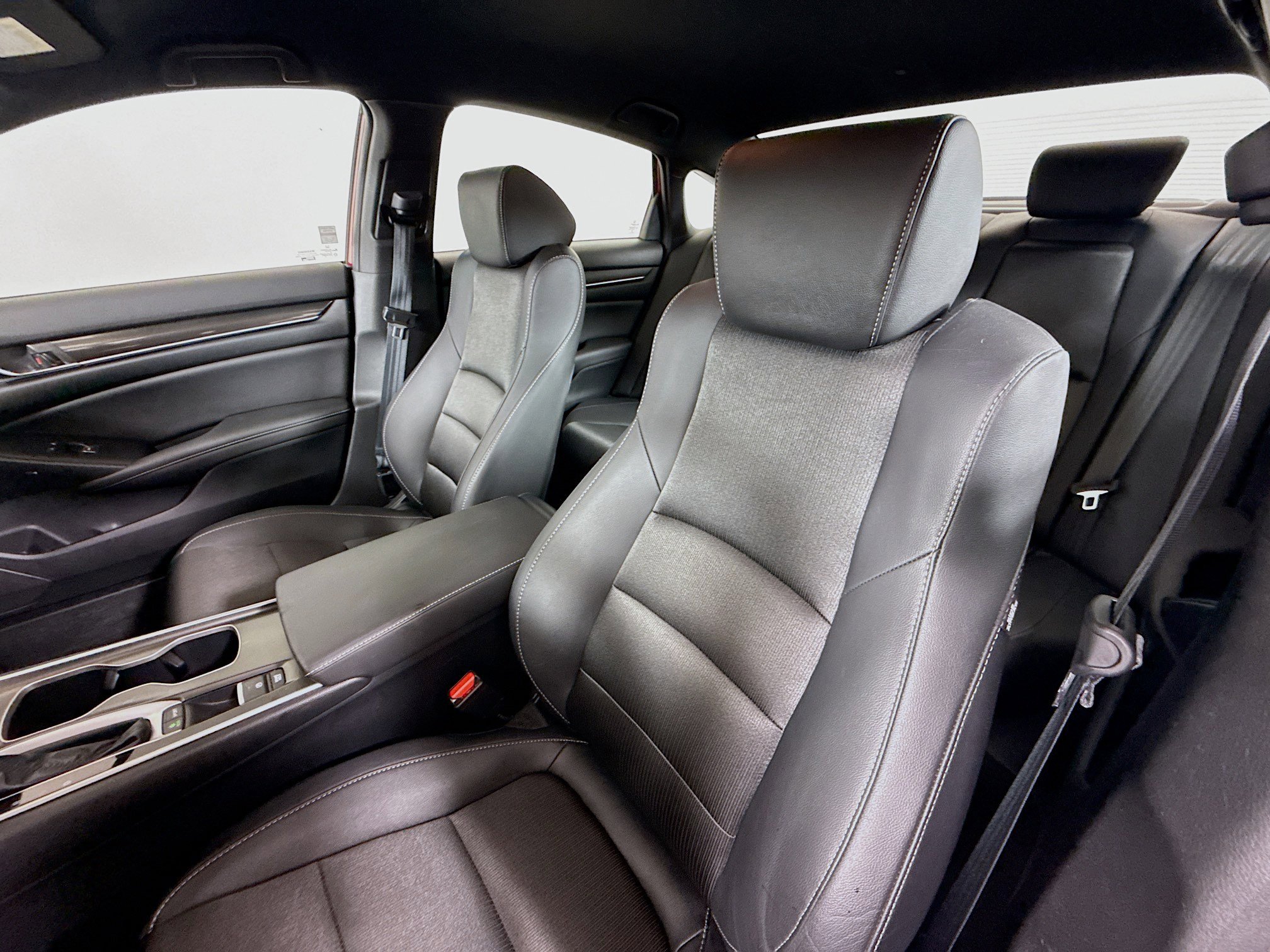 Used 2020 Honda Accord Sport image 11