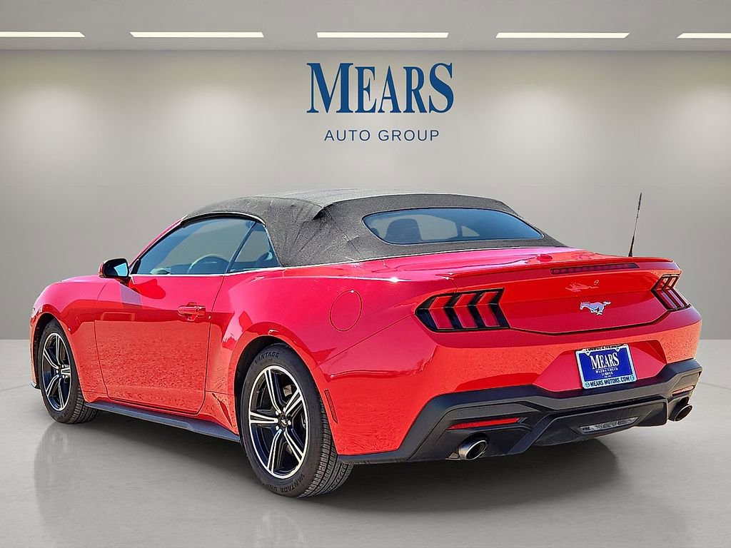 Used 2024 Ford Mustang Premium image 3