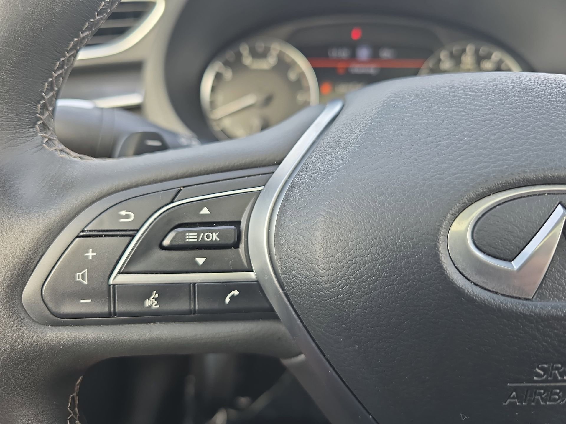 Certified 2025 INFINITI QX55 Essential AWD/4WD image 17