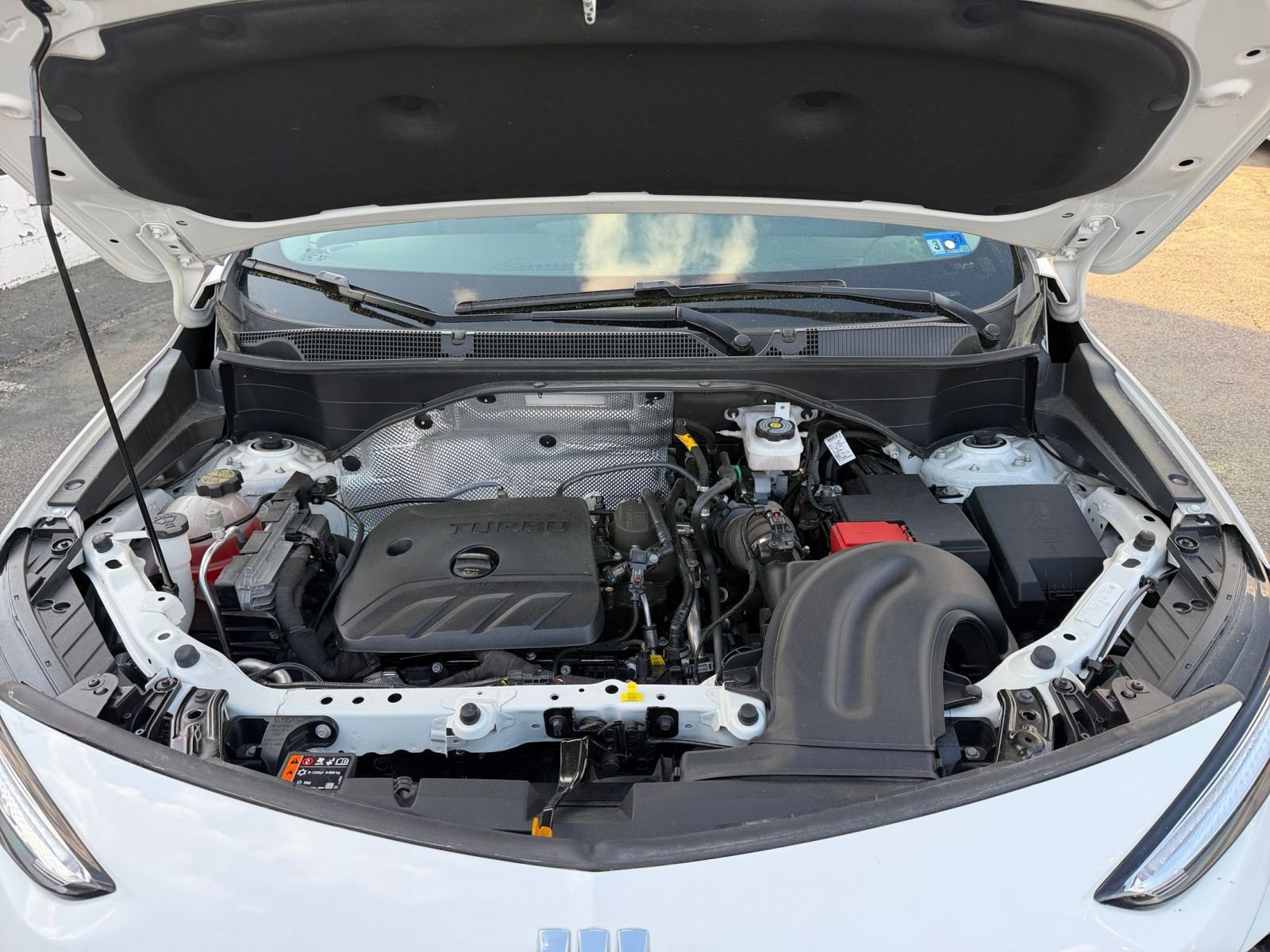 Used 2025 Buick Encore GX Preferred image 31