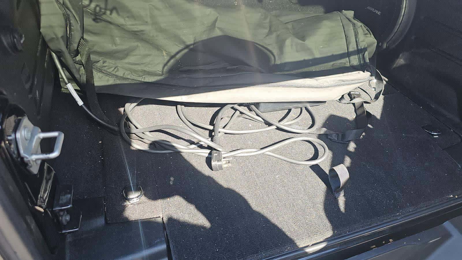 Used 2023 Jeep Wrangler Unlimited w/ Sun & Screen Package image 46