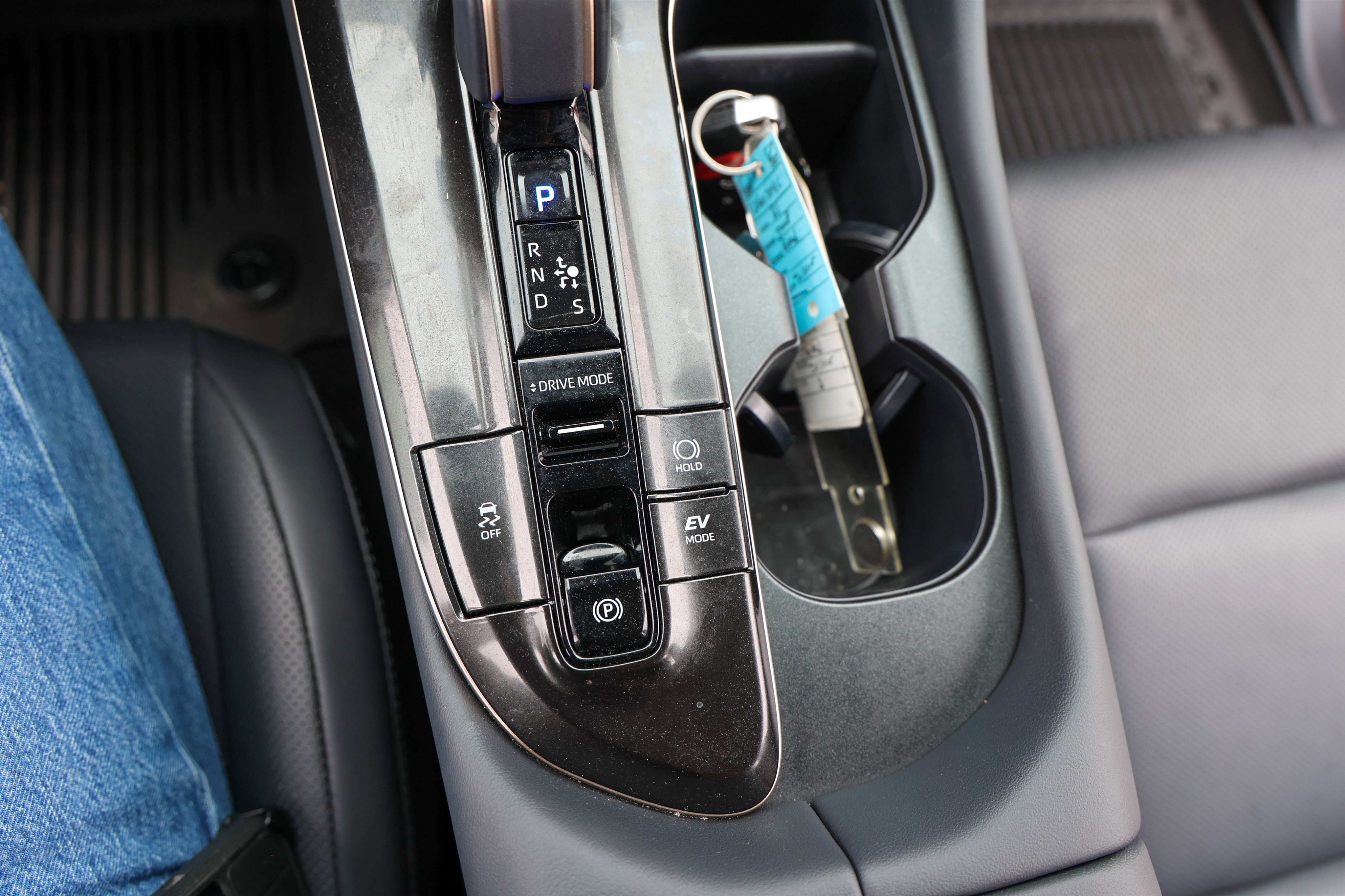 Certified 2025 Toyota Crown Signia w/ Advanced Technology Package image 27