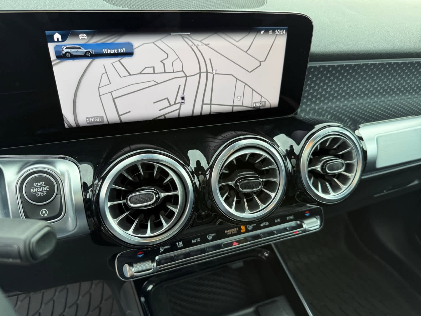 Certified 2024 Mercedes-Benz GLB 250 image 16