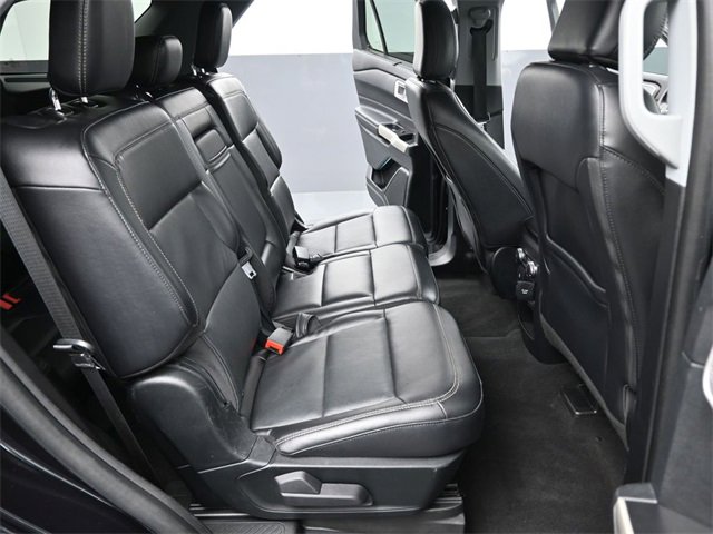 Used 2021 Ford Explorer Limited w/ Equipment Group 301A image 24