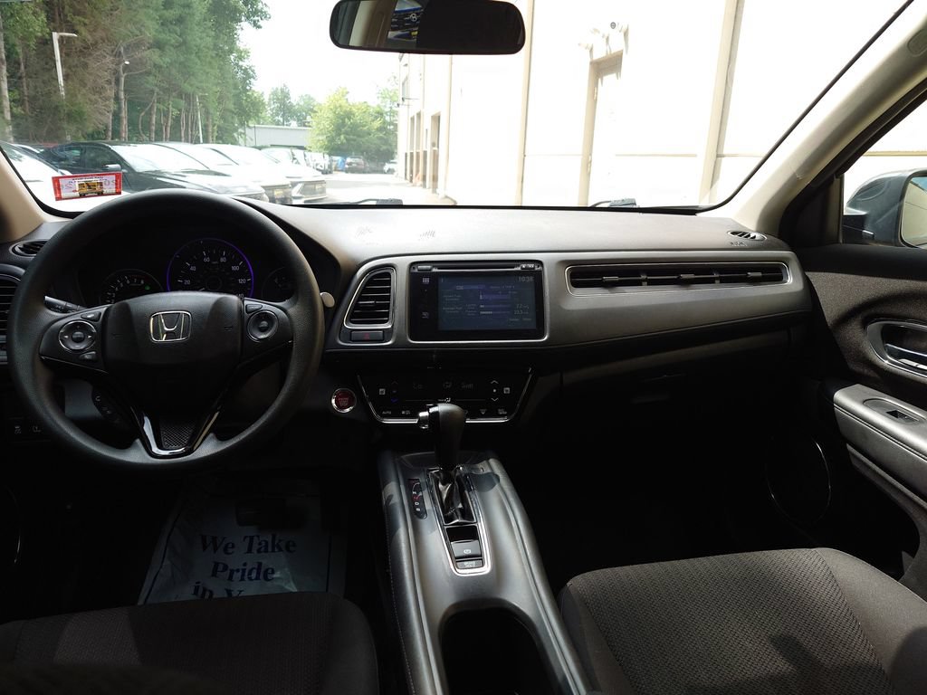 Used 2017 Honda HR-V EX image 11