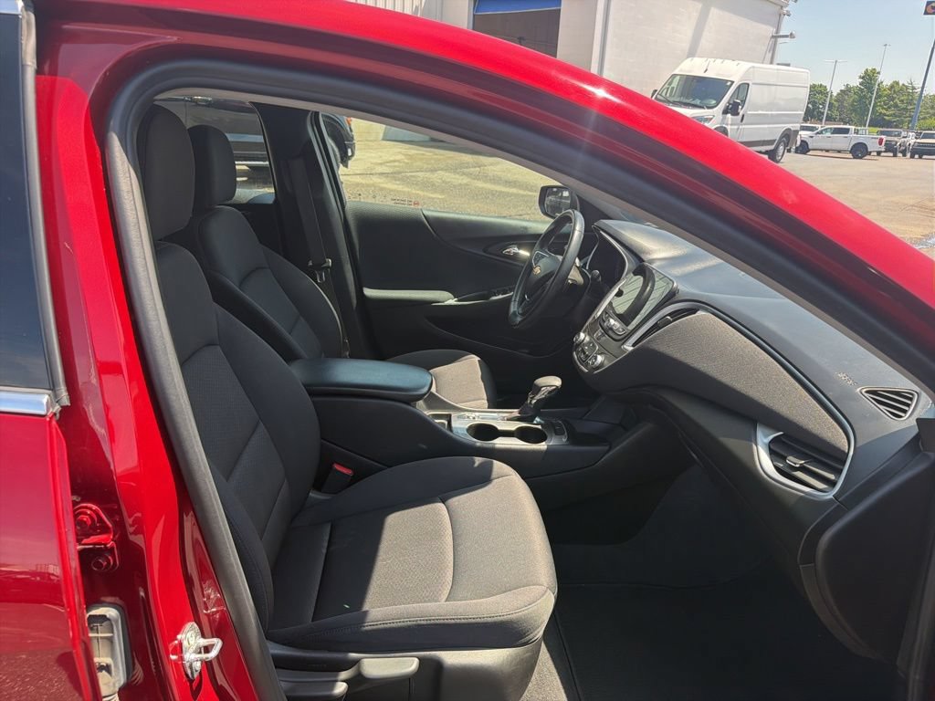 Used 2023 Chevrolet Malibu RS FWD image 39