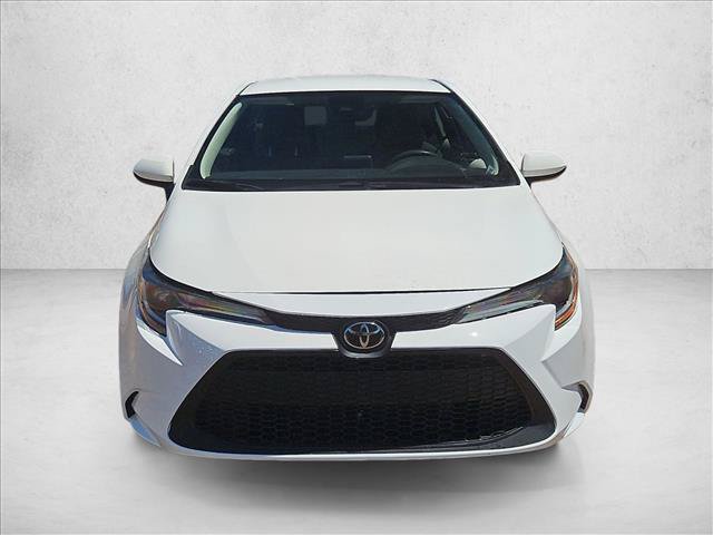 Used 2022 Toyota Corolla LE FWD image 2