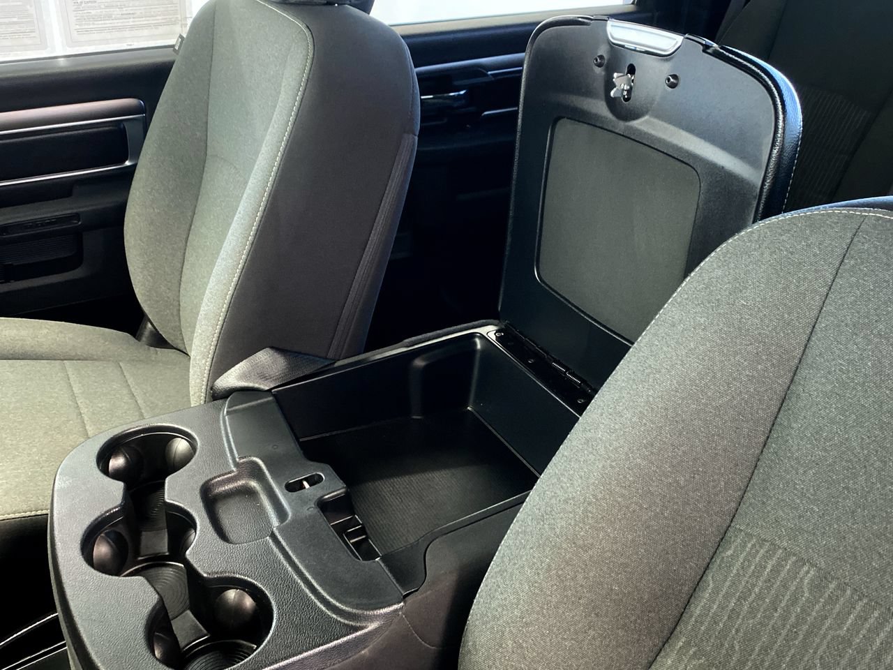Used 2024 RAM 1500 Warlock RWD image 27