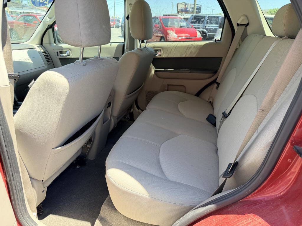 Used 2010 Mercury Mariner 4WD image 6