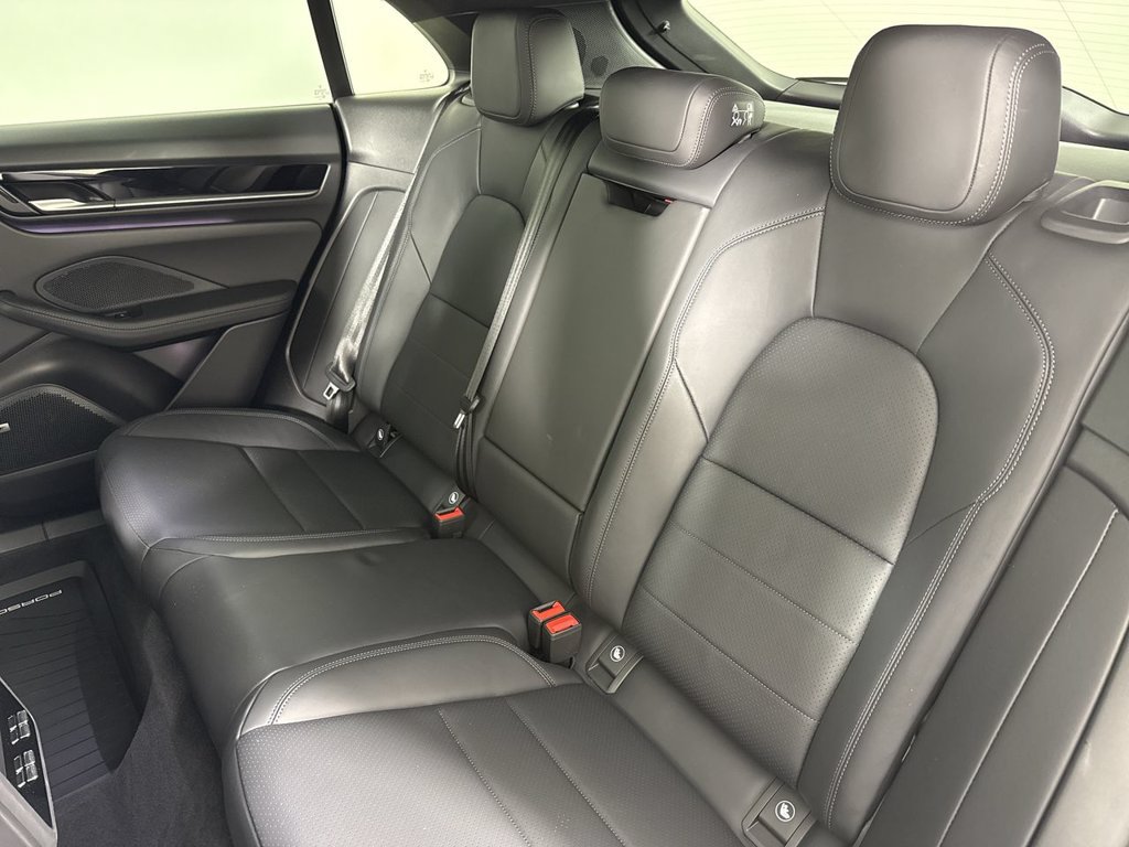 Certified 2025 Porsche Macan 4 Electric AWD/4WD image 22