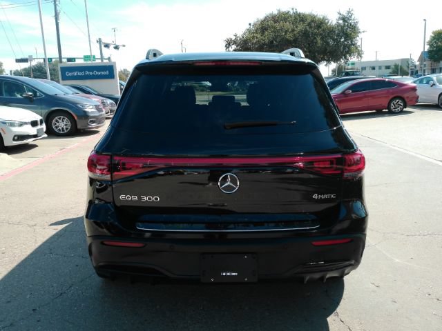 Used 2023 Mercedes-Benz EQB 300 4MATIC image 10