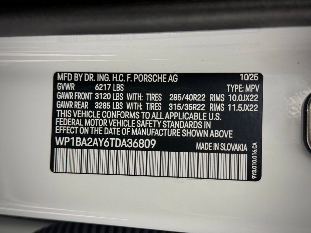 New 2026 Porsche Cayenne Coupe AWD/4WD image 33