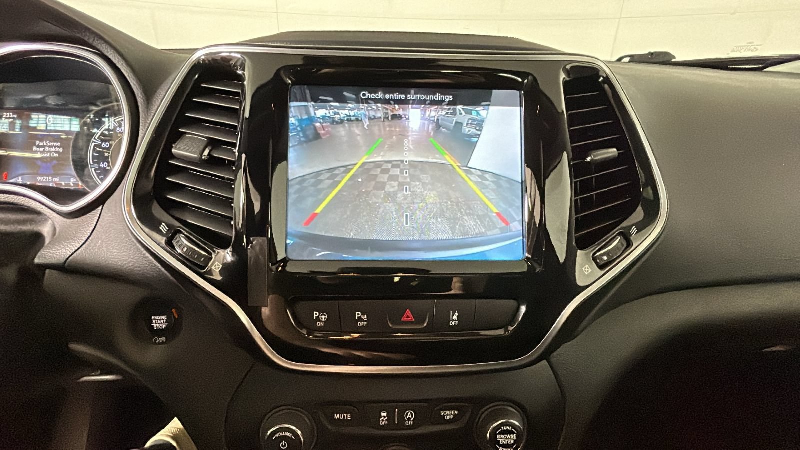 Used 2021 Jeep Cherokee Limited AWD/4WD image 27