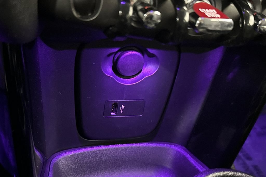 Used 2020 MINI Cooper S w/ Premium Package FWD image 35
