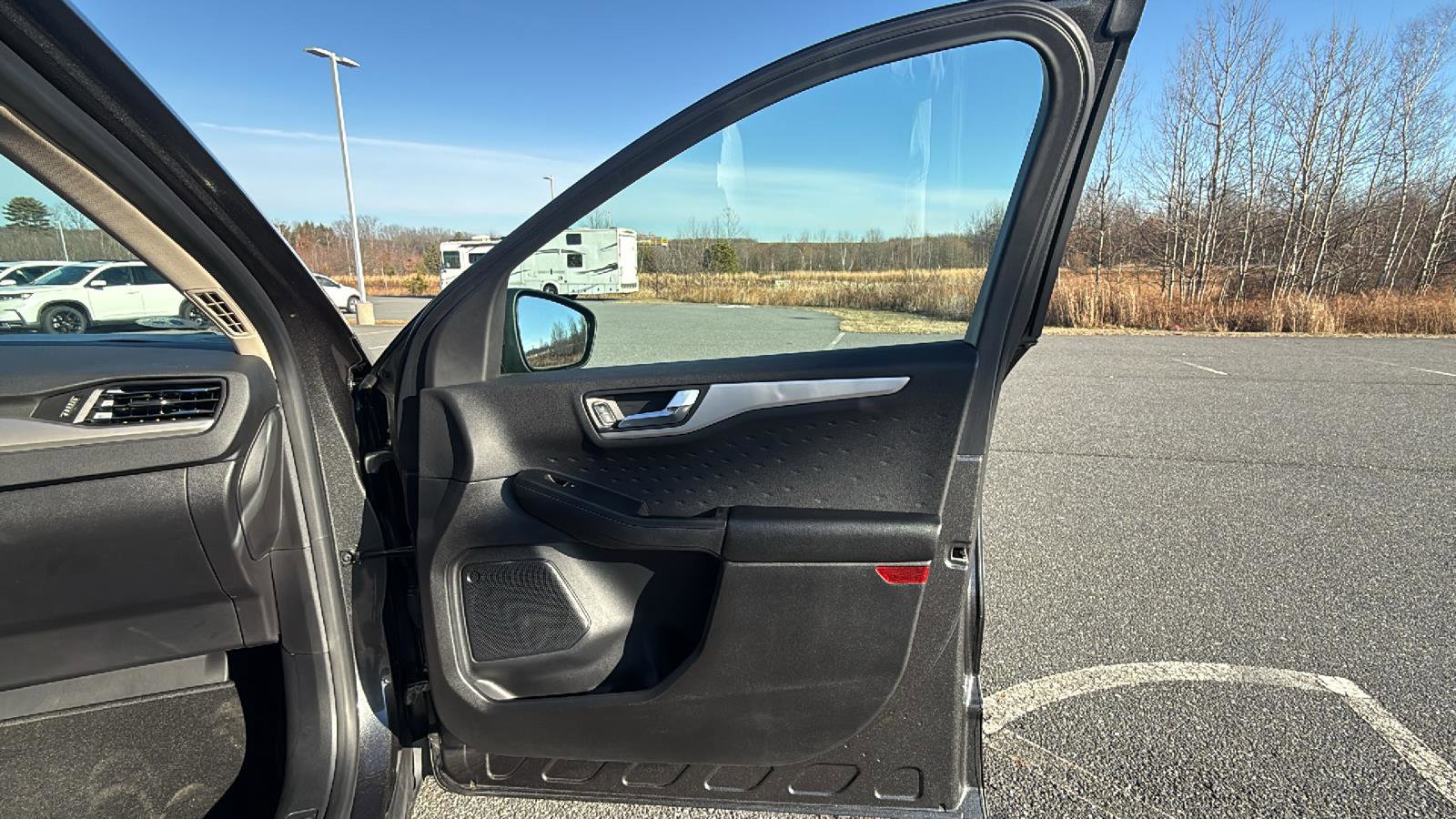 Used 2020 Ford Escape SEL image 17