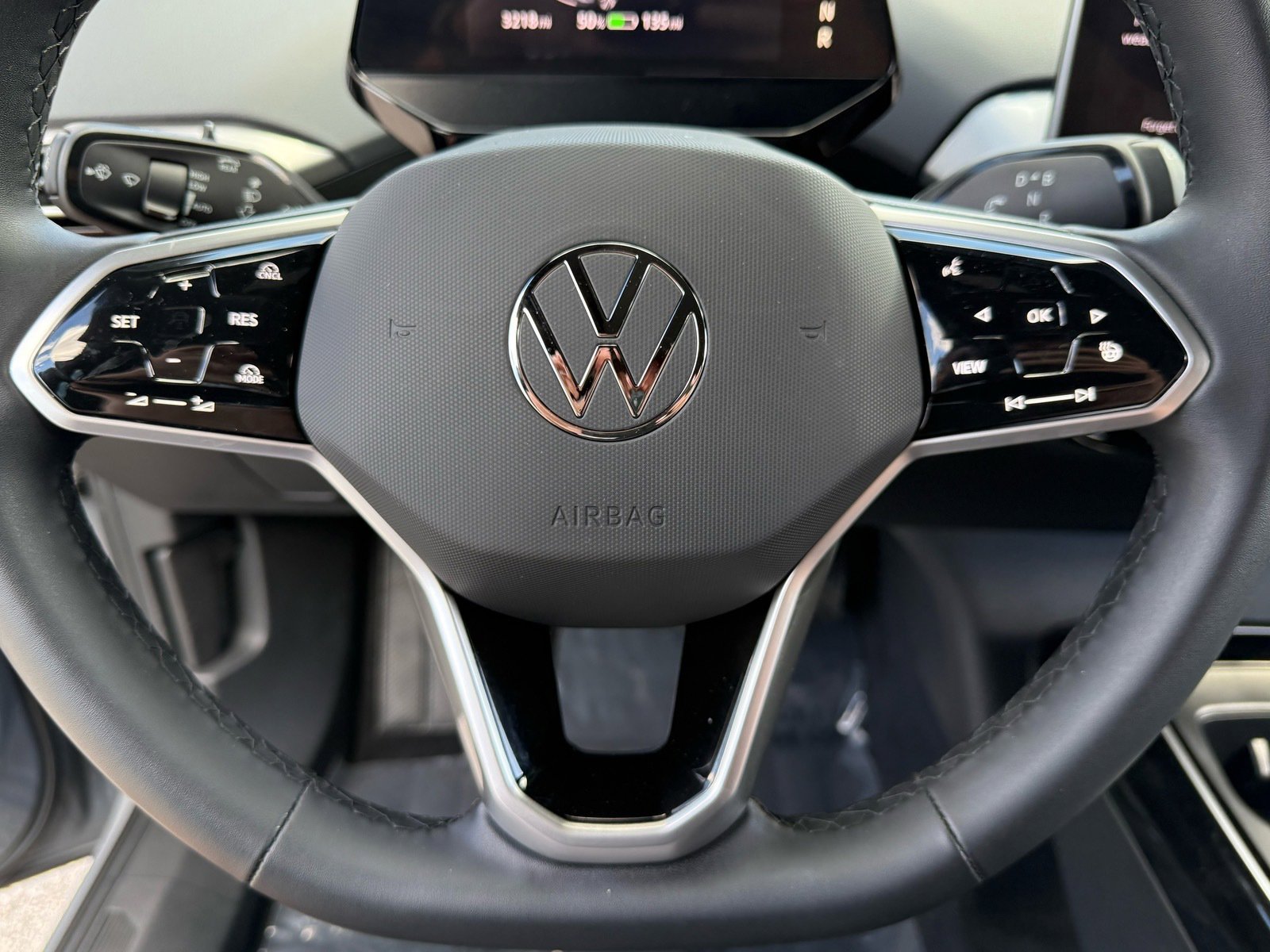 Used 2024 Volkswagen ID.4 Pro S image 38