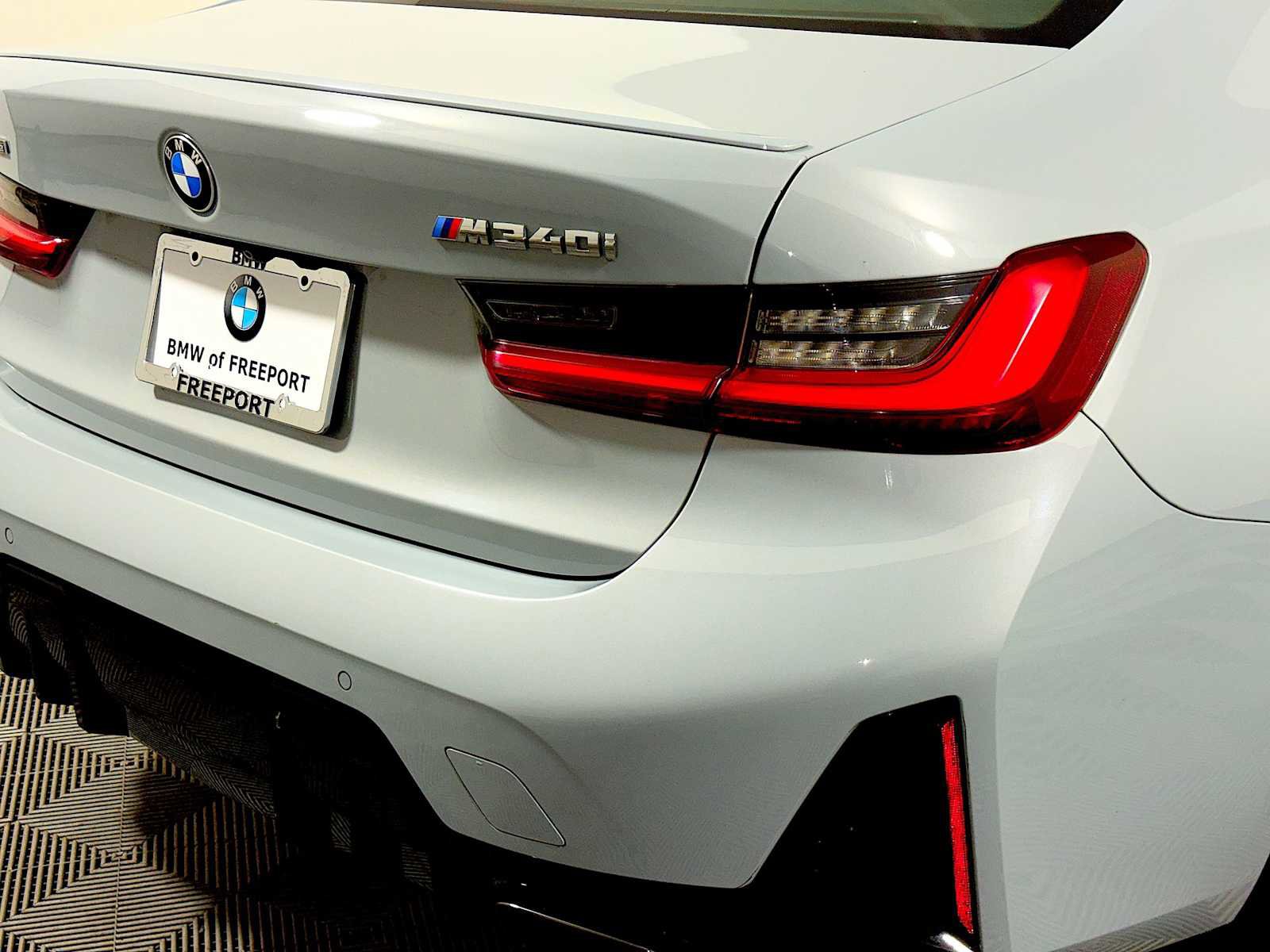 Used 2023 BMW M340i xDrive w/ Premium Package image 28