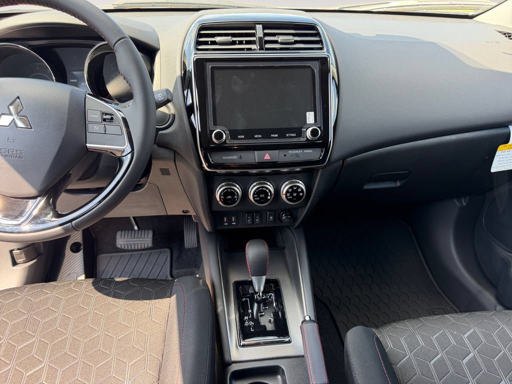 New 2026 Mitsubishi Outlander Sport LE AWD/4WD image 11