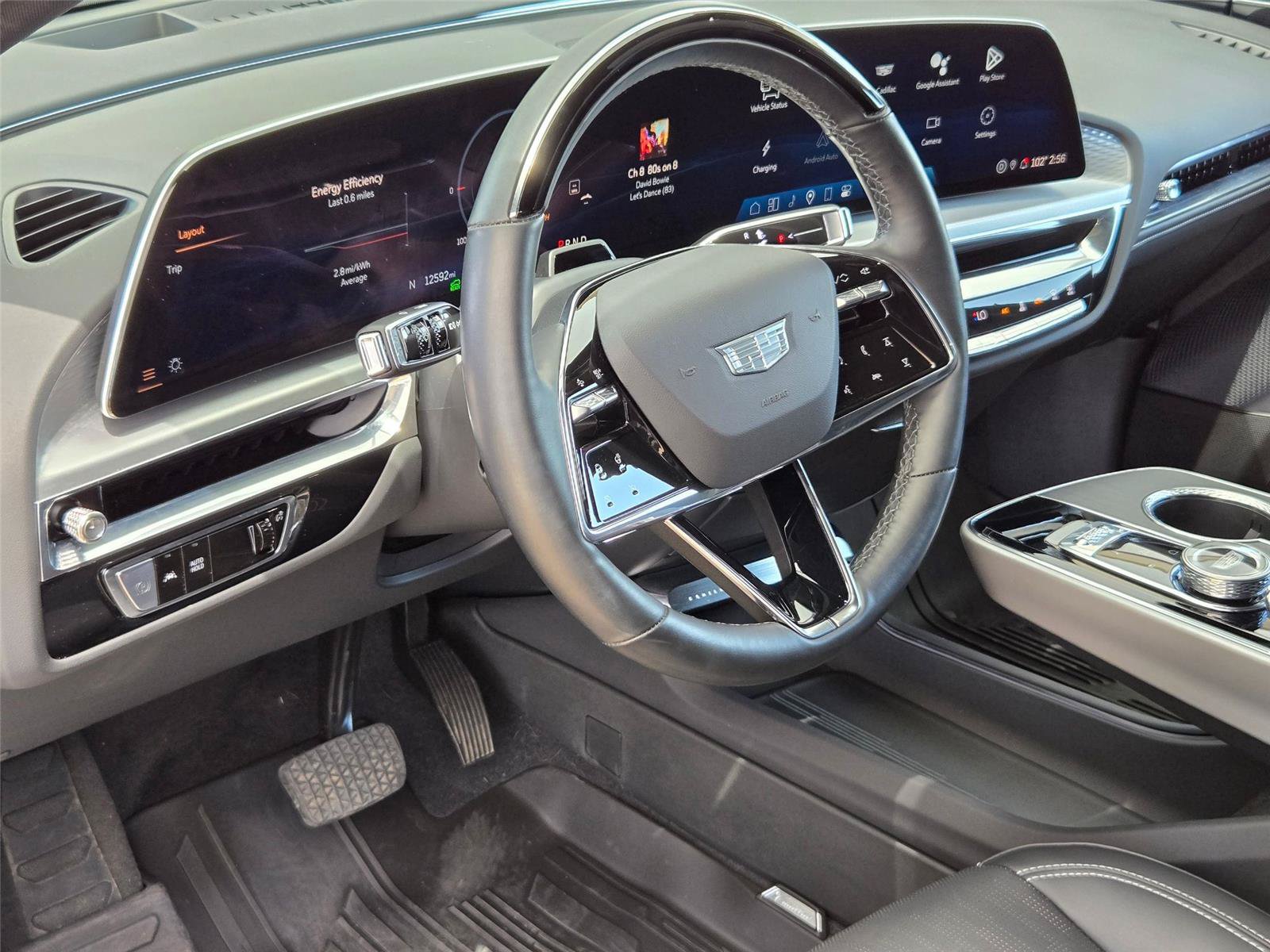 Used 2025 Cadillac Lyriq Luxury w/ LPO, Floor Liner Package AWD/4WD image 10