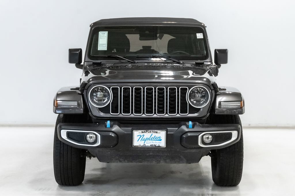 Used 2024 Jeep Wrangler Unlimited Sahara AWD/4WD image 5