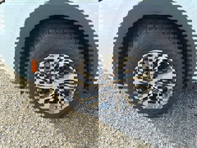 Used 2021 Buick Envision Essence w/ Technology Package I image 7