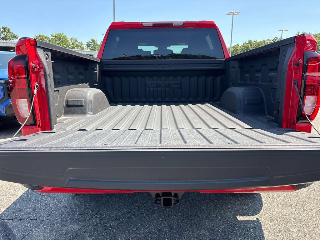 New 2026 GMC Sierra 1500 Elevation w/ LPO, Elevation Black Package AWD/4WD image 4