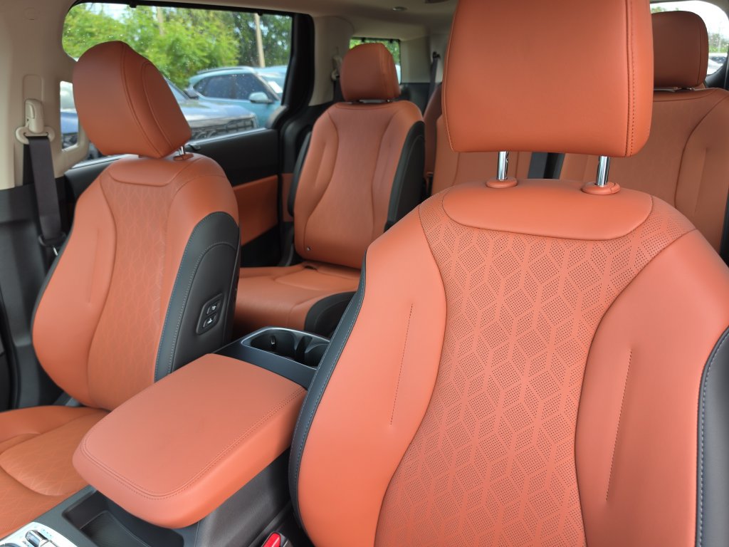 New 2026 Kia Carnival SX FWD image 23