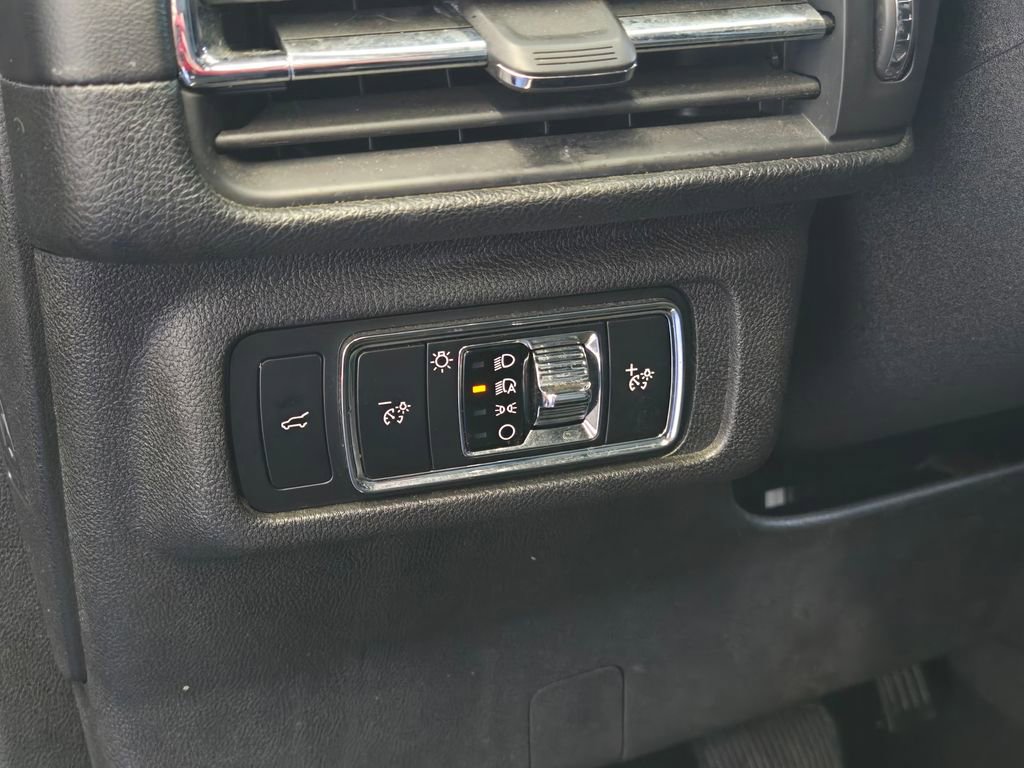 Used 2023 Lincoln Corsair AWD w/ Equipment Group 101A image 15