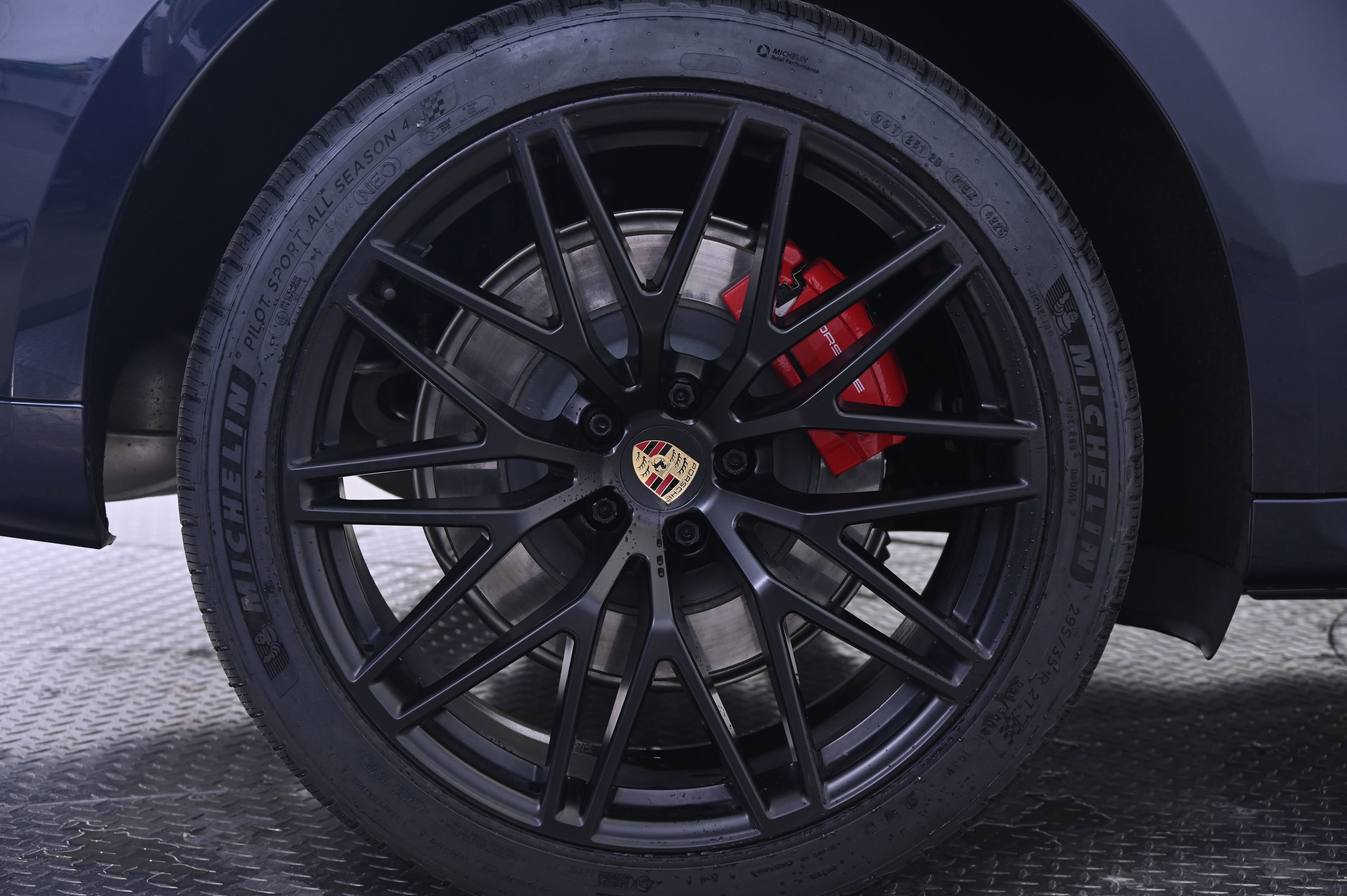 Certified 2022 Porsche Macan GTS image 13