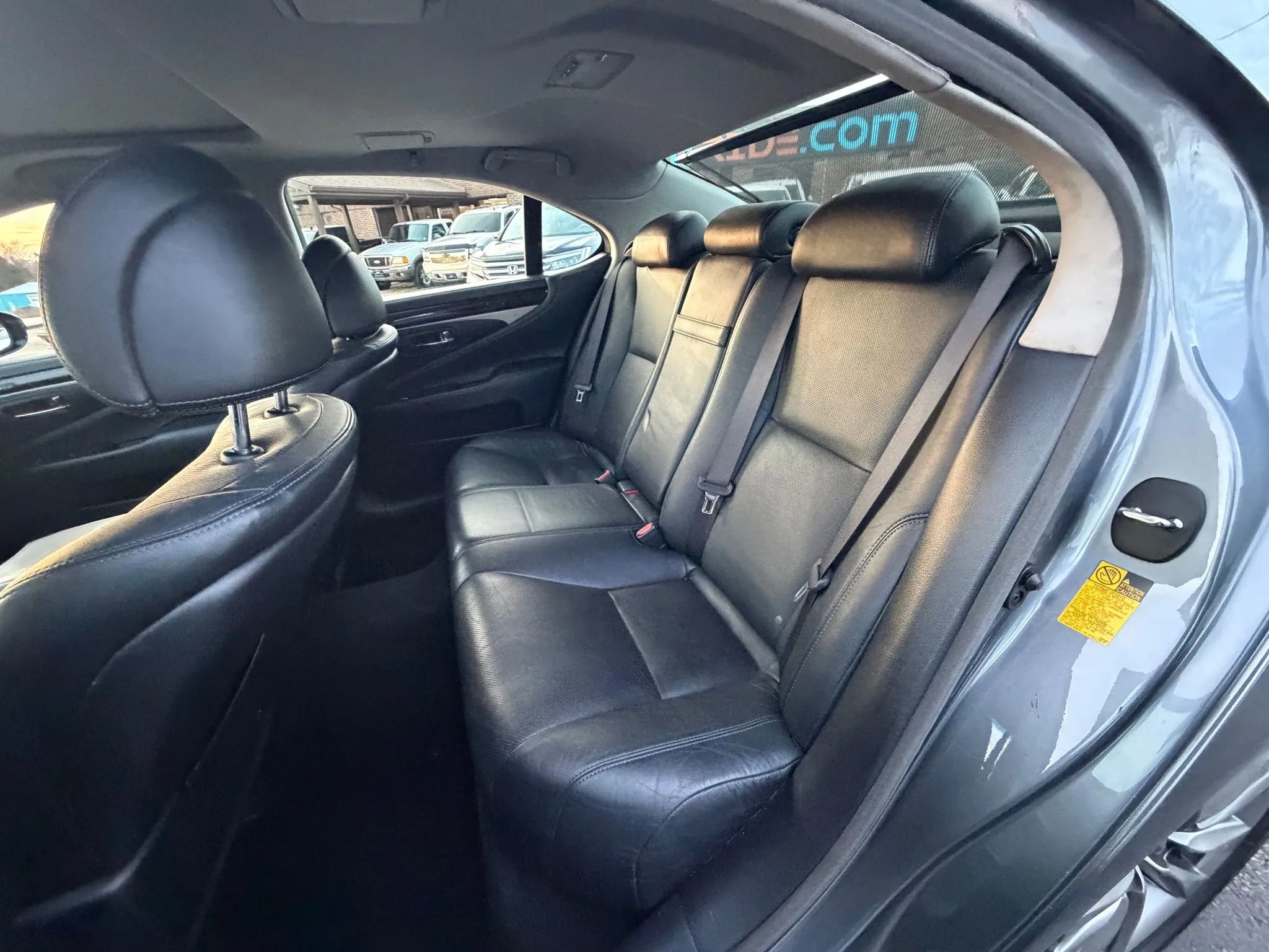 Used 2013 Lexus LS 460 AWD w/ Comfort Pkg image 12