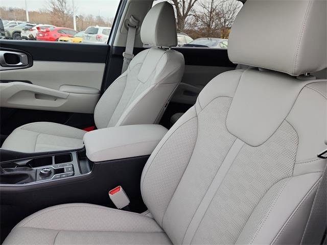 New 2026 Kia Sorento S image 13